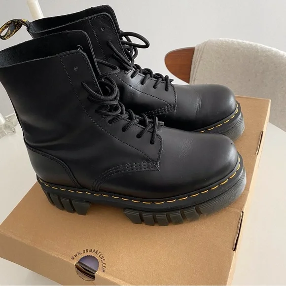 Dr. Martens Audrick Nappa Boots (Size 9) - Picture 4 of 9